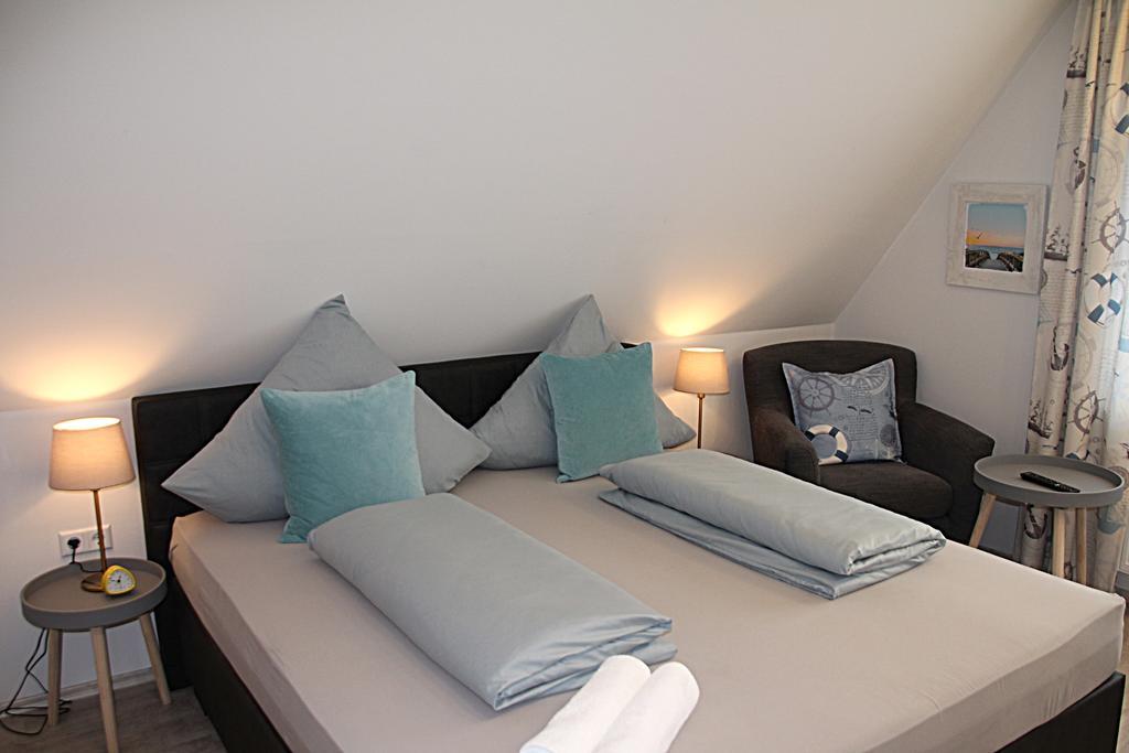 Pension Zur Brandung Busum Exterior photo