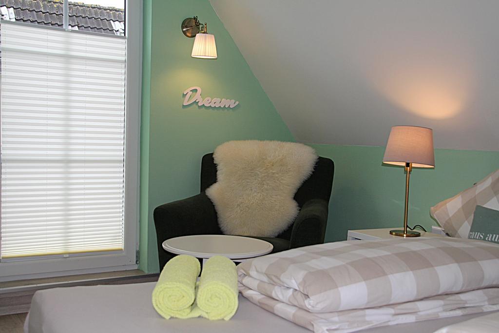 Pension Zur Brandung Busum Exterior photo